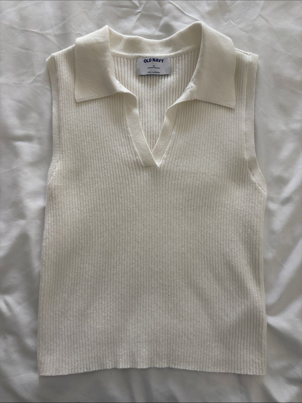 Old Navy Women's Cream Ribbed Sleeveless Polo Sweater